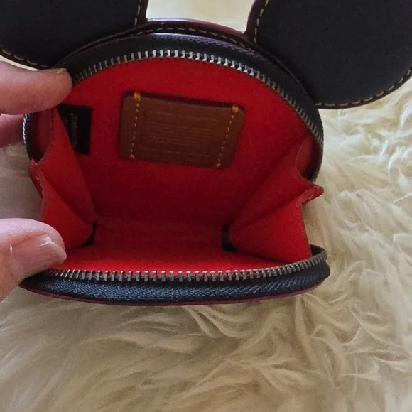 Adorable Disney X Coach Mickey Mouse Ears Coin Wallet 🖤🐭❤️🎁
